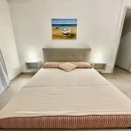 Bilocale Nel Centro Storico - Prossimo Al Mare פקינו